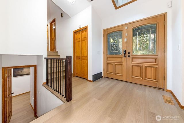 3733 221st Avenue SE, Sammamish, WA 98075