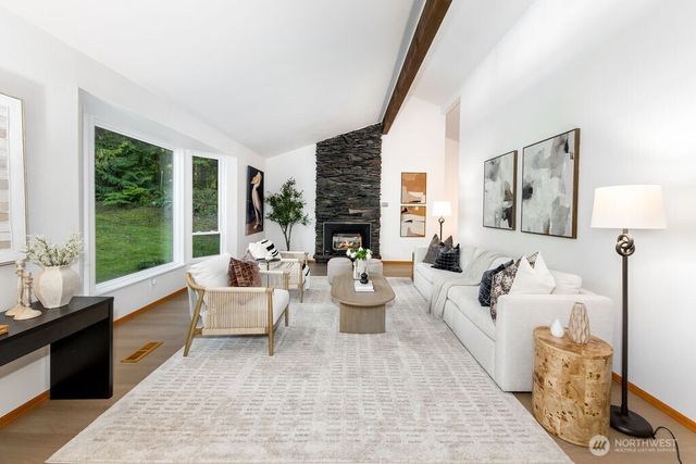 3733 221st Avenue SE, Sammamish, WA 98075
