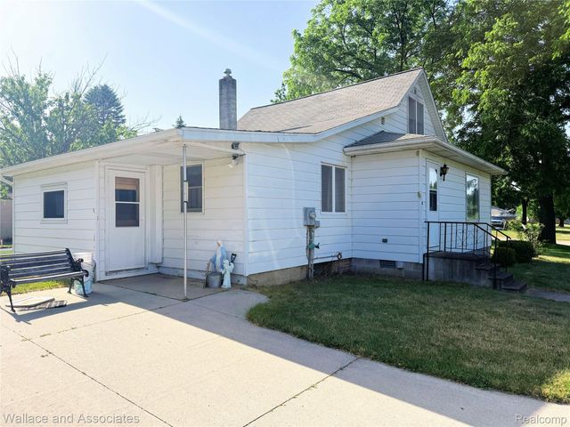 131 W Sanborn Avenue, Croswell, MI 48422