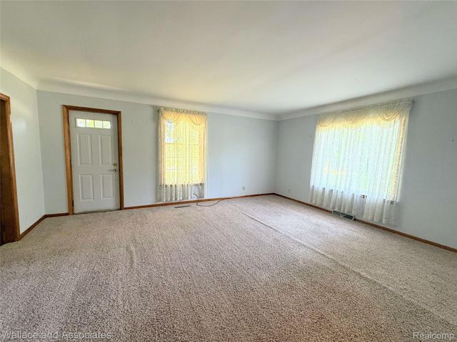 131 W Sanborn Avenue, Croswell, MI 48422