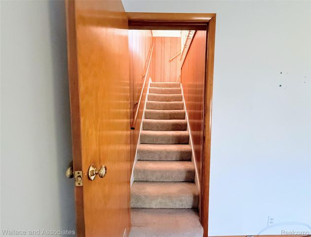 131 W Sanborn Avenue, Croswell, MI 48422