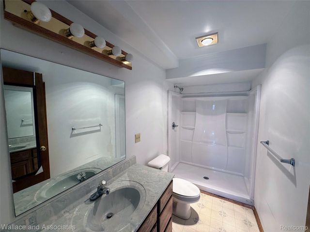 131 W Sanborn Avenue, Croswell, MI 48422