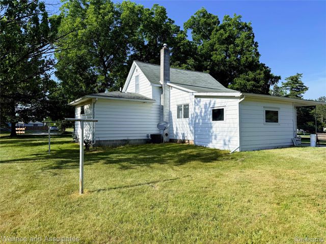 131 W Sanborn Avenue, Croswell, MI 48422