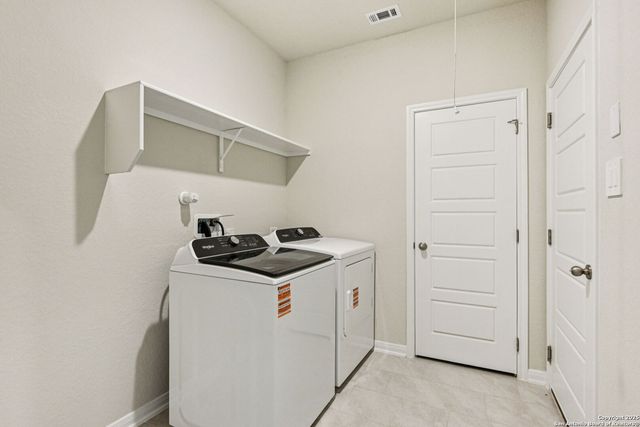 10242 King Robert, San Antonio, TX 78239