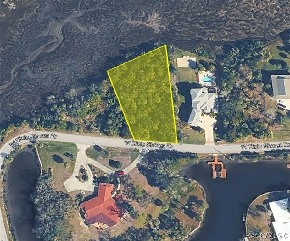 11561 W Dixie Shores Drive, Crystal River, FL 34429