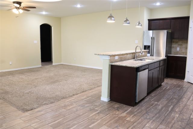 2701 Easter Avenue, Dallas, TX 75216