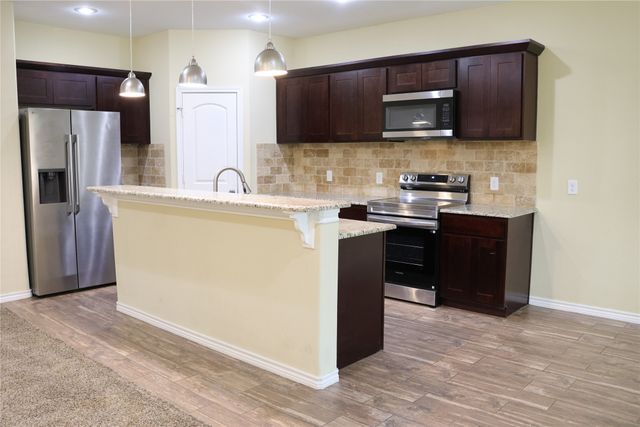 2701 Easter Avenue, Dallas, TX 75216