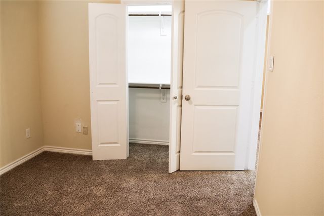 2701 Easter Avenue, Dallas, TX 75216