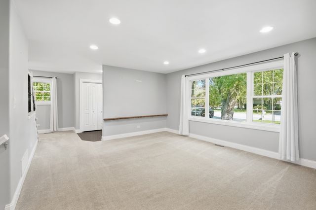 709 S Cedar Road, New Lenox, IL 60451