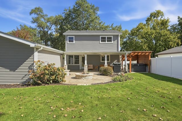 709 S Cedar Road, New Lenox, IL 60451