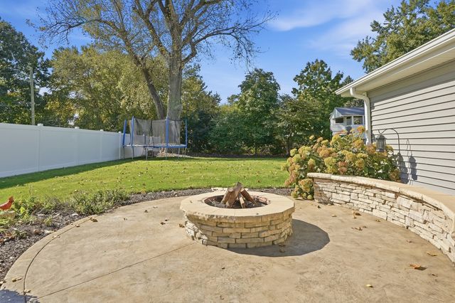 709 S Cedar Road, New Lenox, IL 60451