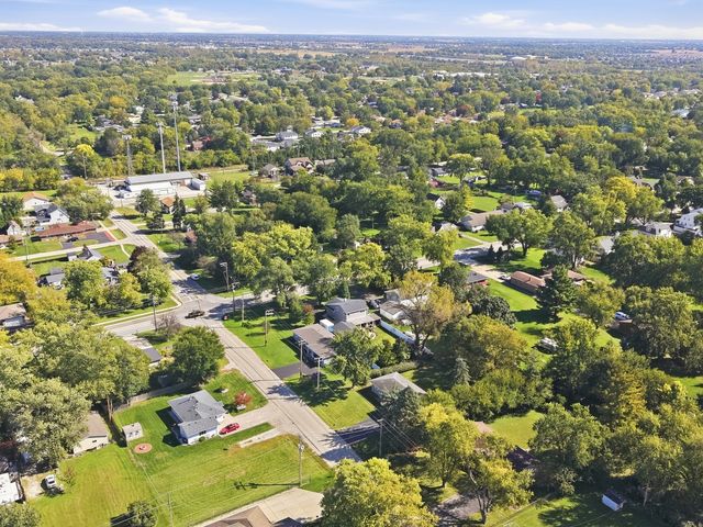 709 S Cedar Road, New Lenox, IL 60451