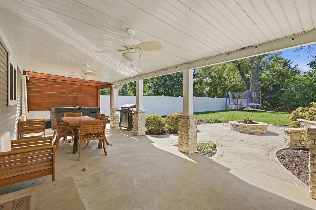 709 S Cedar Road, New Lenox, IL 60451 — photo 2