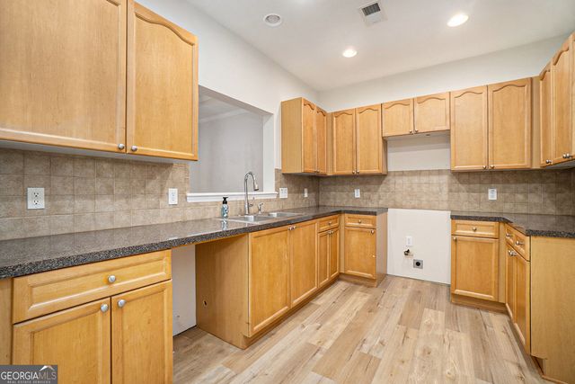 3233 Abbott Drive SW 7, Powder Springs, GA 30127