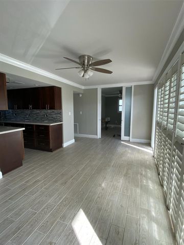 1015 SE 15th St 6D, Fort Lauderdale, FL 33316