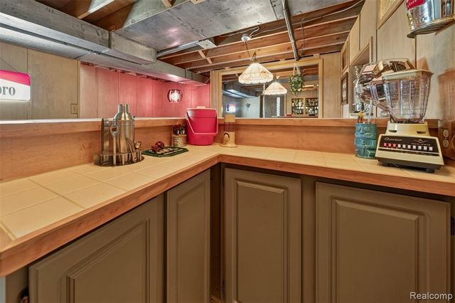37050 W Aragona Drive 23, Clinton Township, MI 48036
