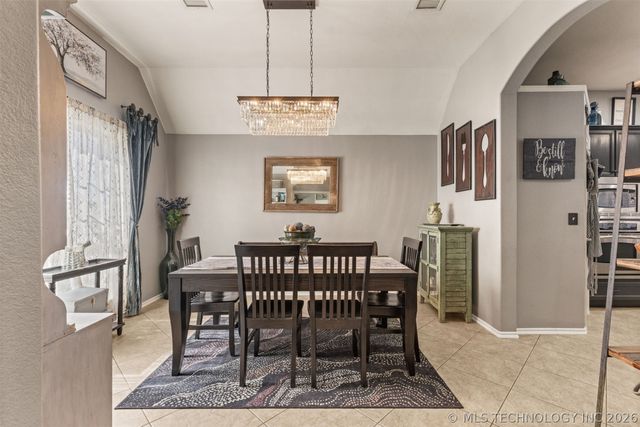 19835 E Redbud Drive, Owasso, OK 74055