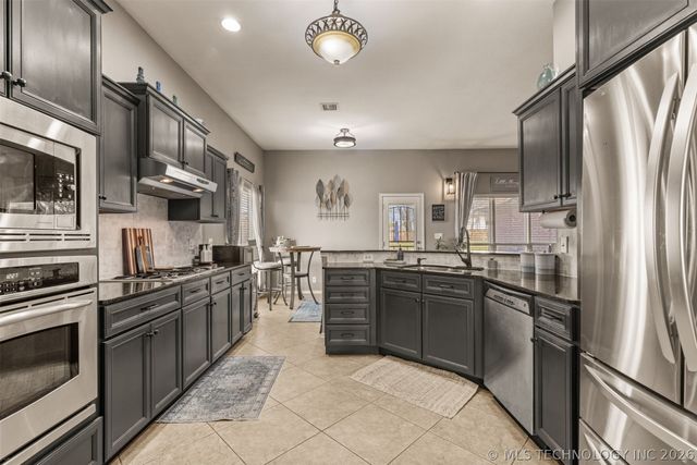 19835 E Redbud Drive, Owasso, OK 74055