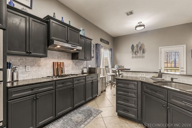 19835 E Redbud Drive, Owasso, OK 74055