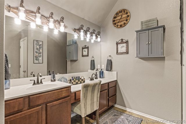 19835 E Redbud Drive, Owasso, OK 74055