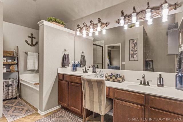 19835 E Redbud Drive, Owasso, OK 74055