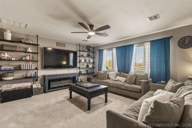 19835 E Redbud Drive, Owasso, OK 74055