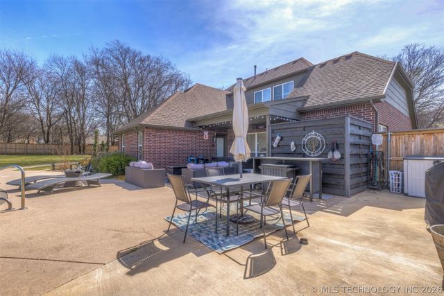 19835 E Redbud Drive, Owasso, OK 74055