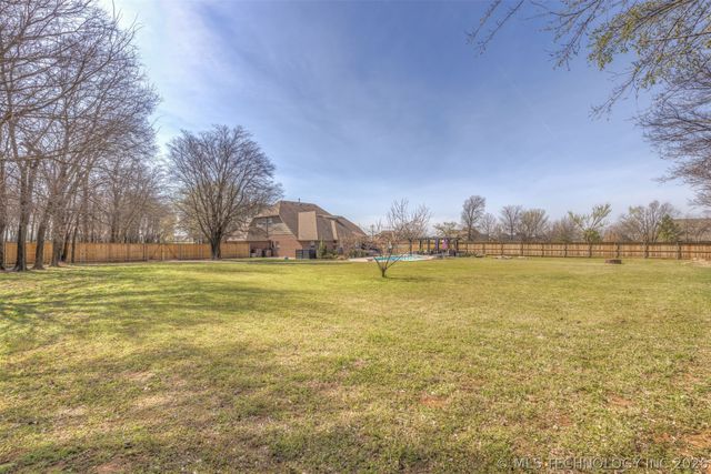 19835 E Redbud Drive, Owasso, OK 74055