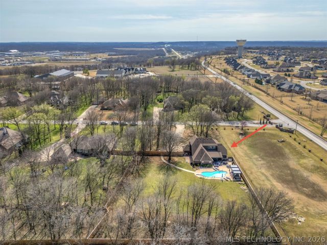 19835 E Redbud Drive, Owasso, OK 74055