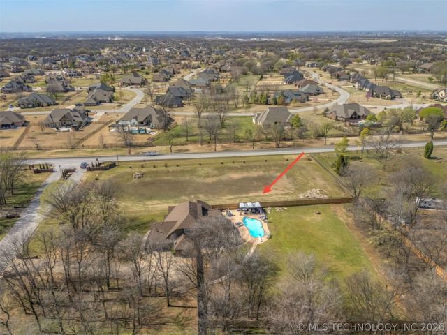 19835 E Redbud Drive, Owasso, OK 74055