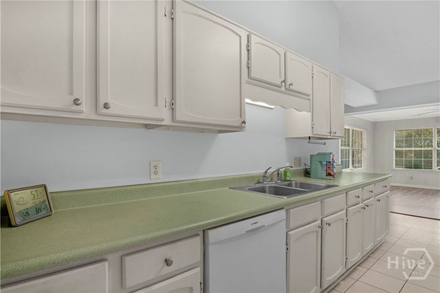 154 Miner Drive, Richmond Hill, GA 31324