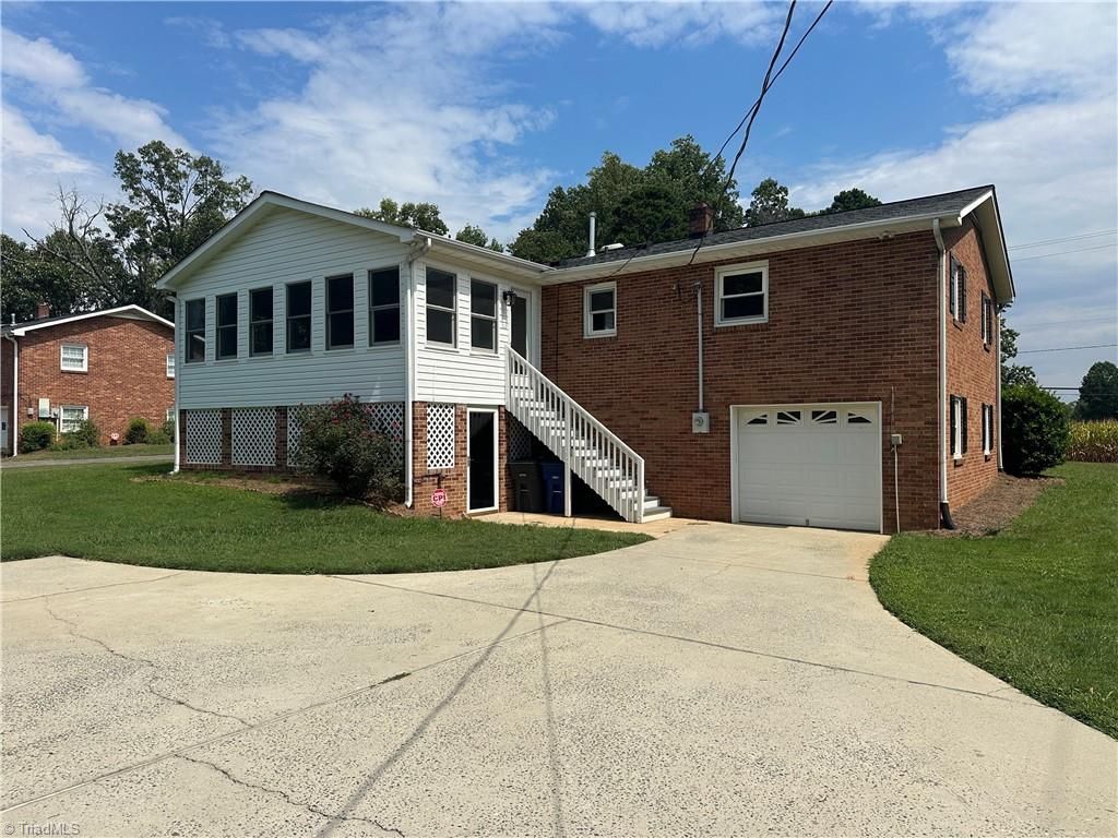 5100-B Murray Road, Winston-salem, NC 27106