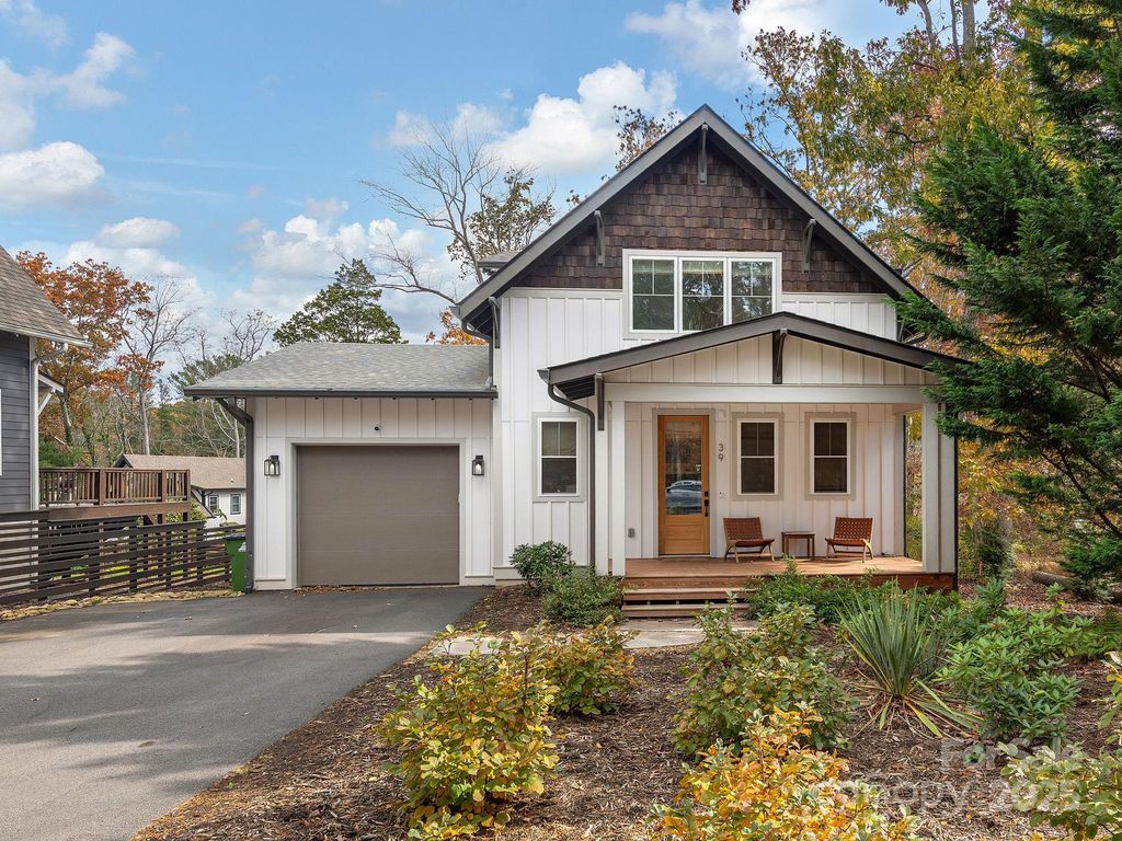 39 Cisco Road, Asheville, NC 28805