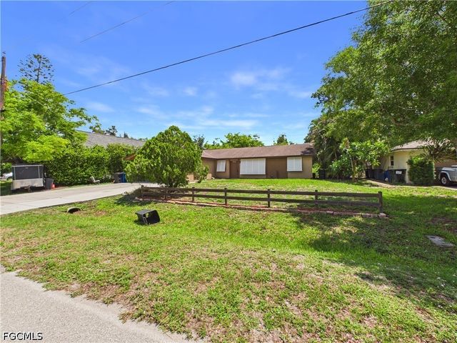 18541 Iris RD, Fort Myers, FL 33967