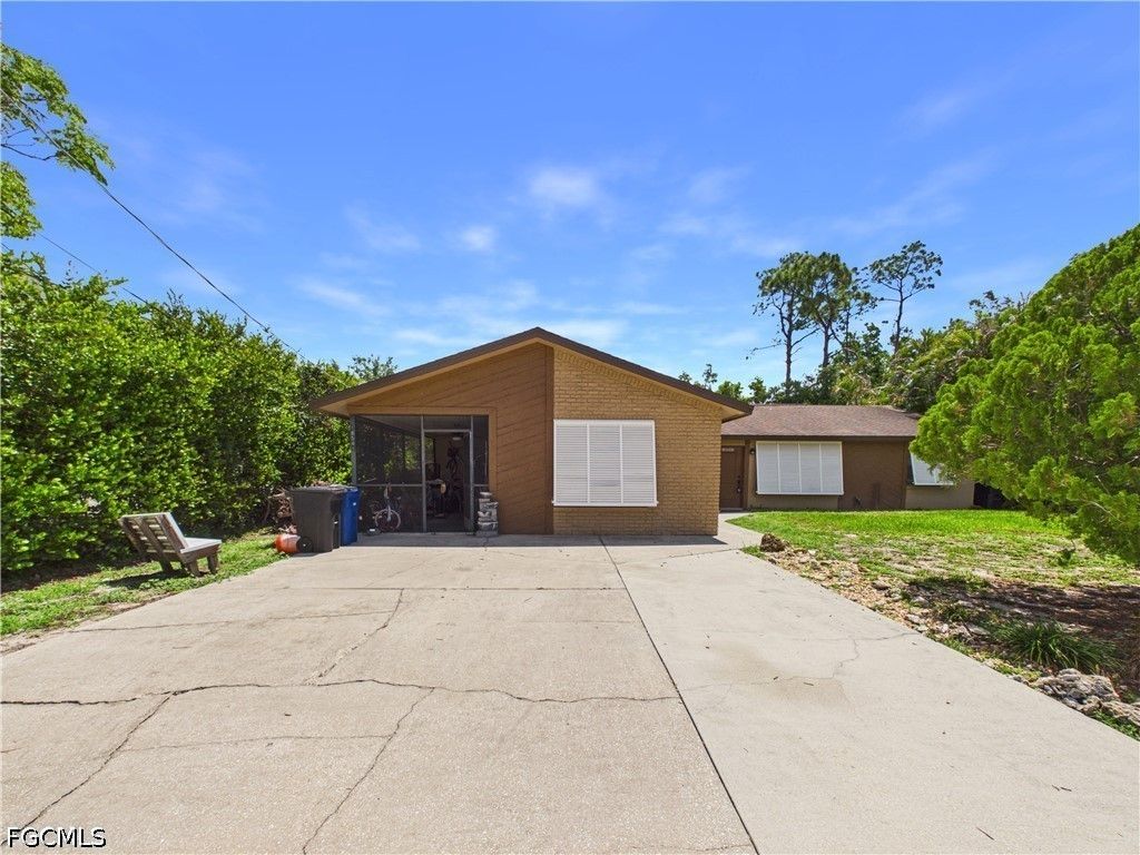 18541 Iris RD, Fort Myers, FL 33967