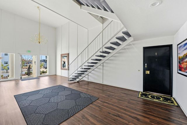 1940 Mount Vernon Court 1, Mountain View, CA 94040