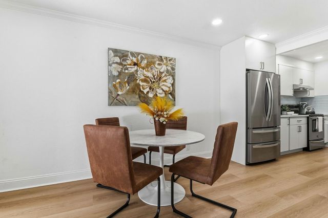 1940 Mount Vernon Court 1, Mountain View, CA 94040