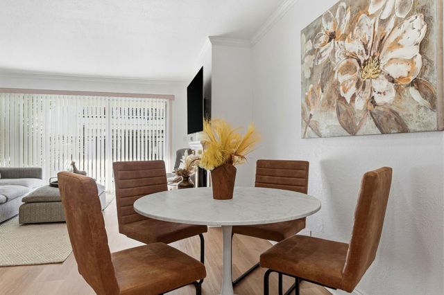 1940 Mount Vernon Court 1, Mountain View, CA 94040