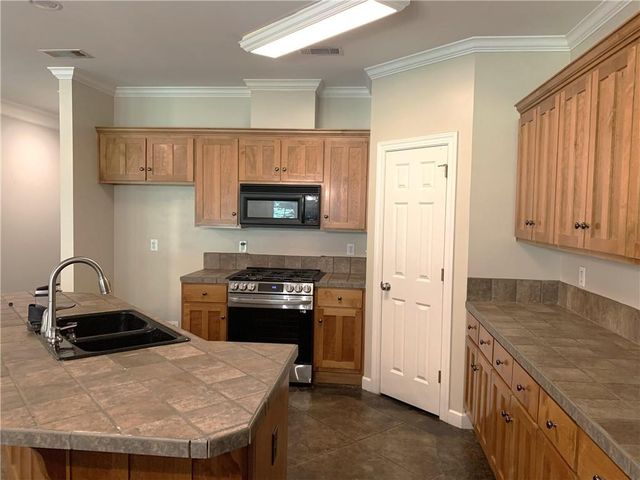 1000 Wesley Avenue, Mobile, AL 36609