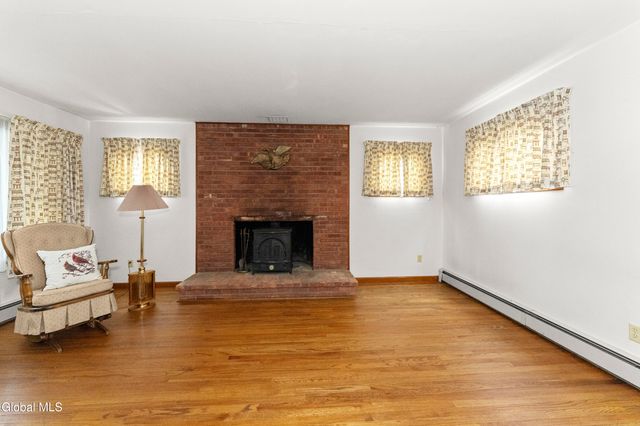 324 2nd Avenue, Watervliet, NY 12189