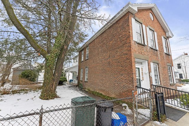 324 2nd Avenue, Watervliet, NY 12189