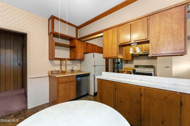 324 2nd Avenue, Watervliet, NY 12189