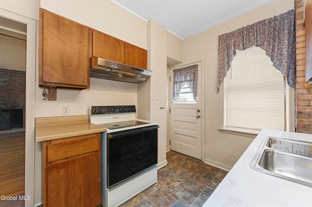 324 2nd Avenue, Watervliet, NY 12189