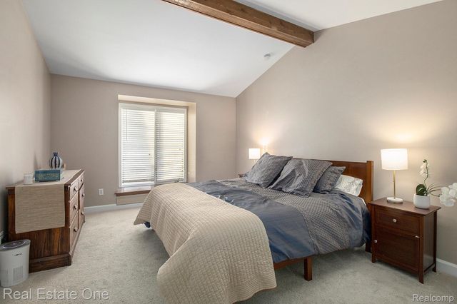 6886 High Oaks Drive, Troy, MI 48098