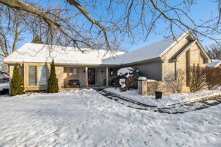6886 High Oaks Drive, Troy, MI 48098