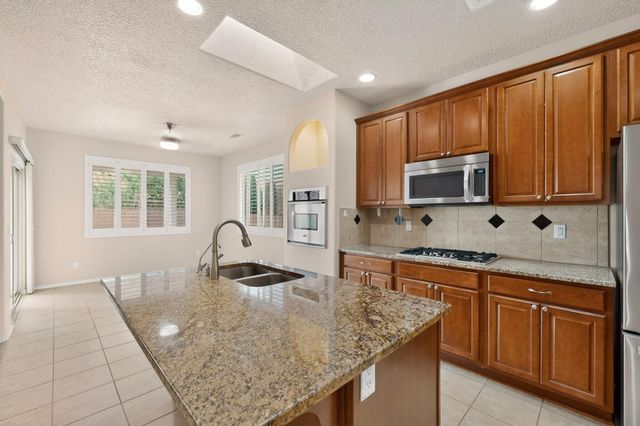 954 Evening Primrose Lane, Bernalillo, NM 87004