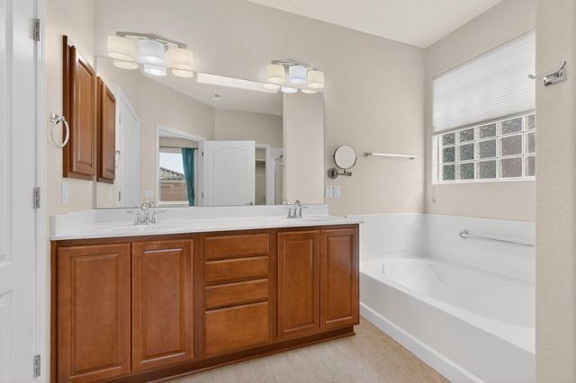 954 Evening Primrose Lane, Bernalillo, NM 87004