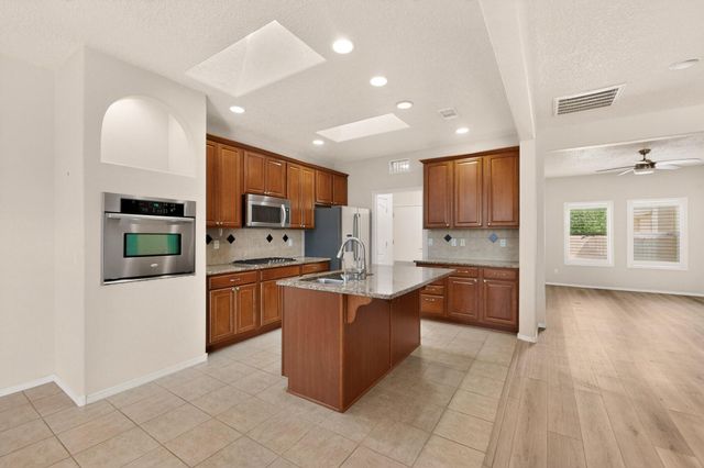 954 Evening Primrose Lane, Bernalillo, NM 87004