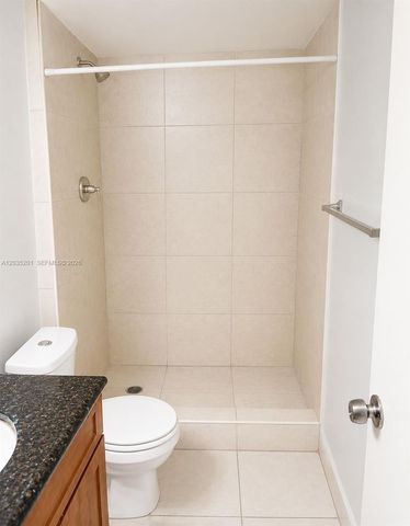 484 NW 165th St Rd A-109, Miami, FL 33169