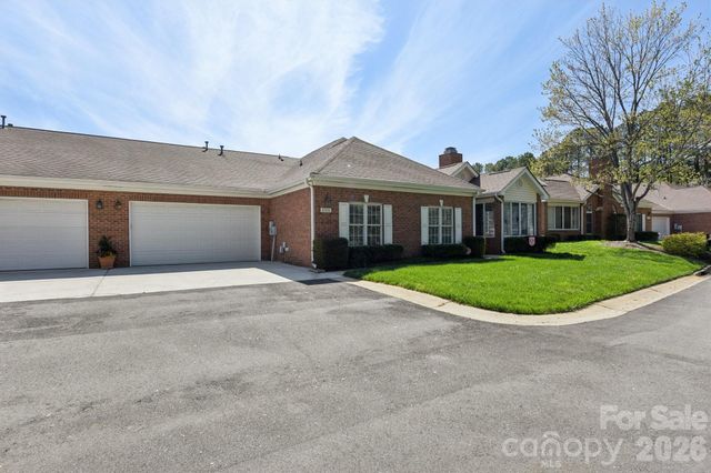 10816 Willow Crossing Drive, Charlotte, NC 28210